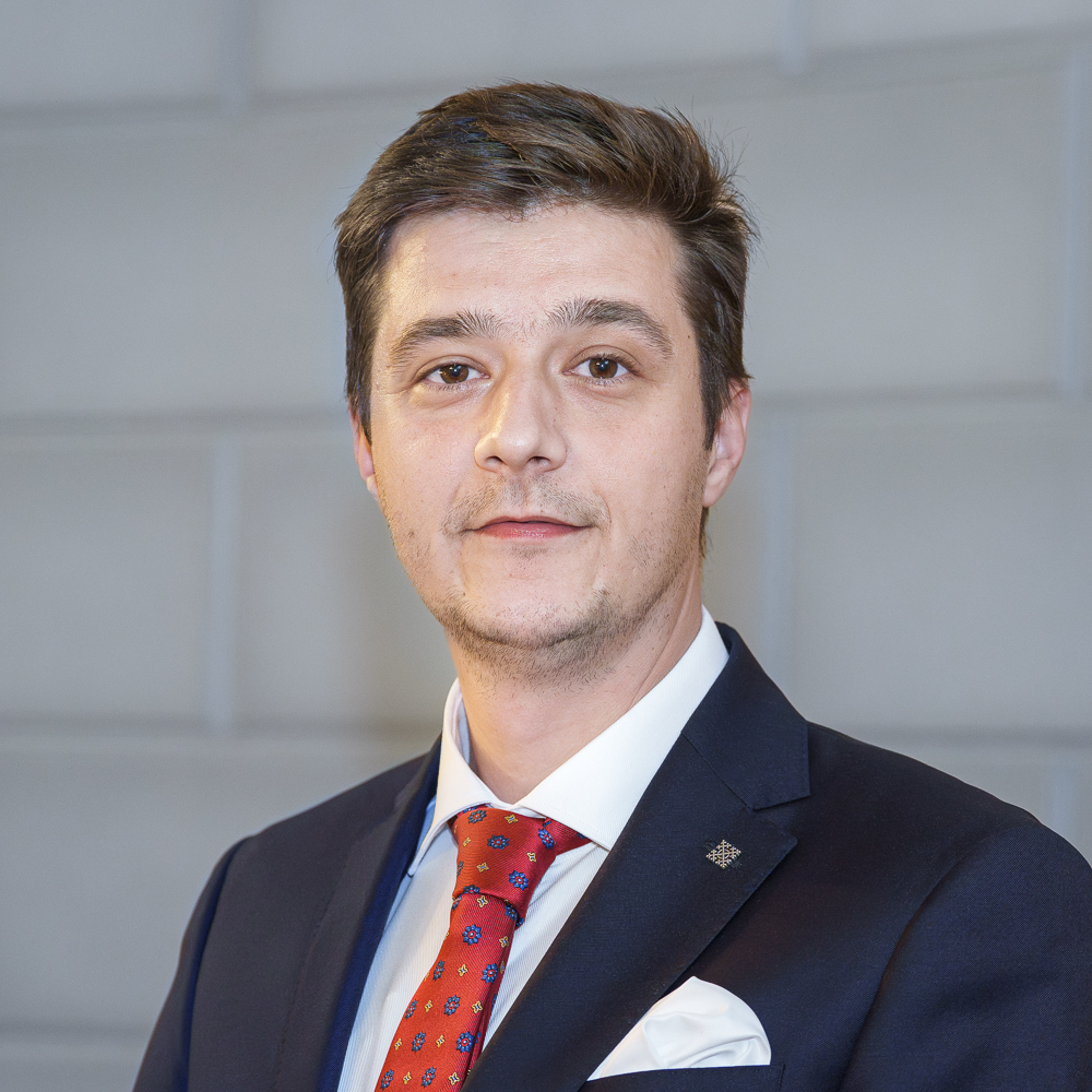 Avocatul propus de Tomac pentru Ministerul Justiției a inițiat dialogul sistemului judiciar cu inteligența artificială 2 Avocatul propus de Tomac pentru Ministerul Justitiei a initiat dialogul sistemului judiciar cu inteligenta artificiala