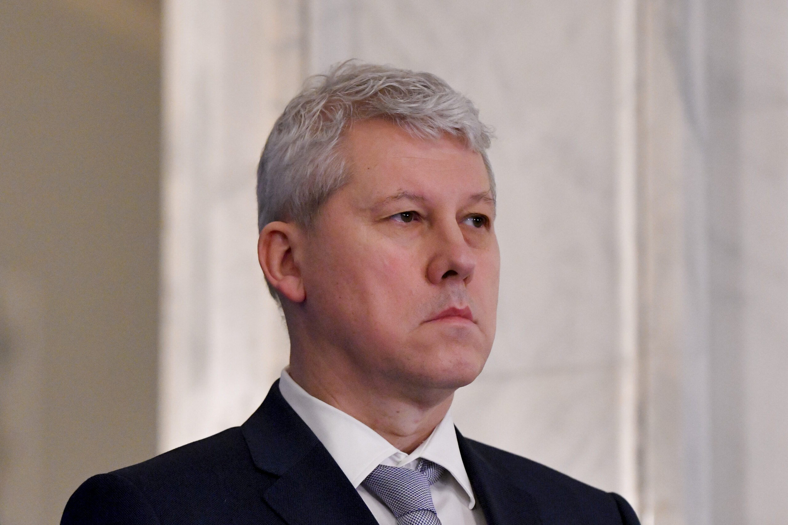 Catalin Predoiu afirma ca PNL s a distantat de principala sa baza electorala Din opozitie nu poti scoate o tara din criza