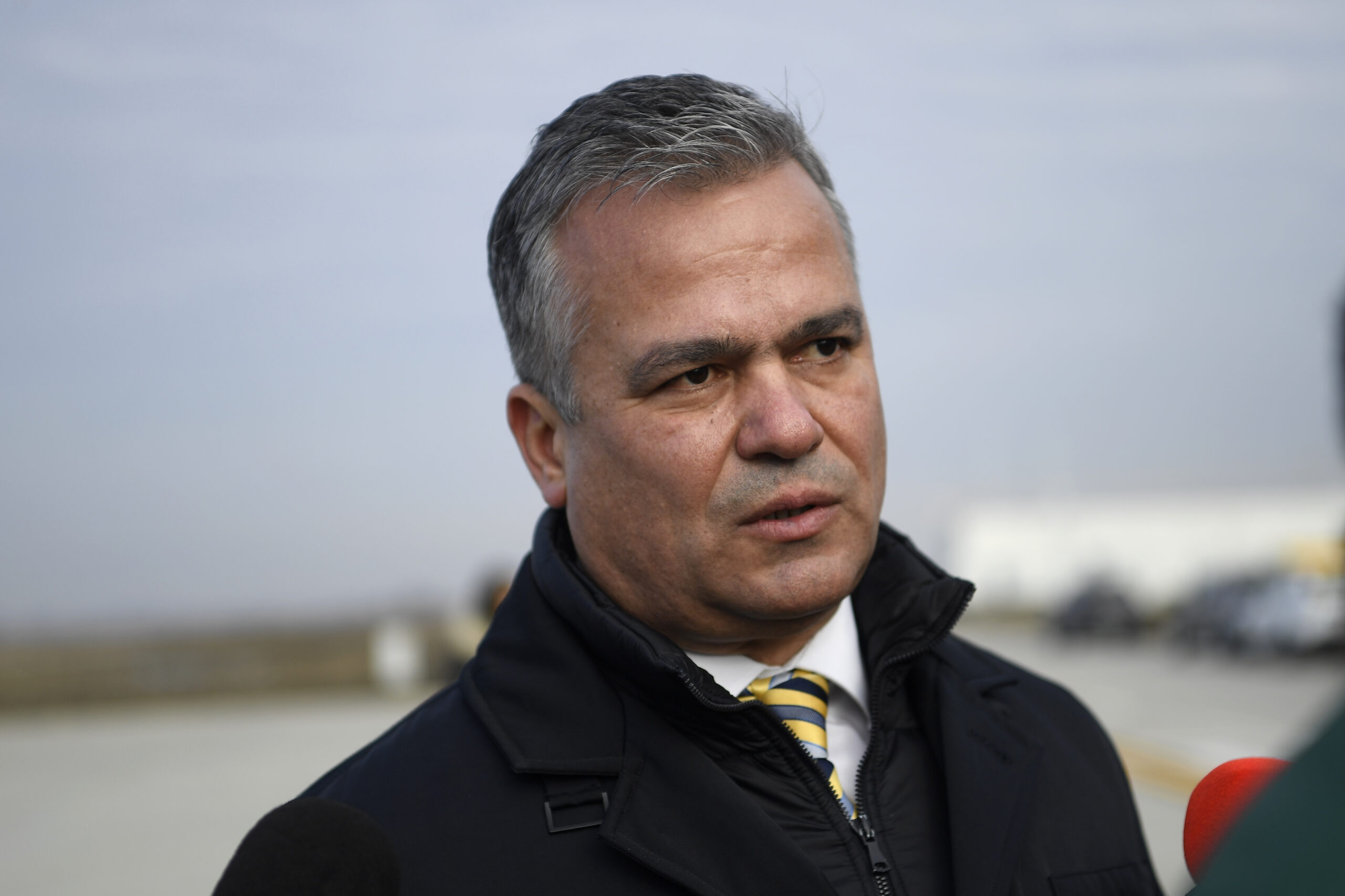 Ce intenționează Adrian Veștea să facă cu impozitele. Premierul desemnat anunță că menține programul Bolojan. 2 Ce intentioneaza Adrian Vestea sa faca cu impozitele Premierul desemnat anunta ca mentine programul Bolojan