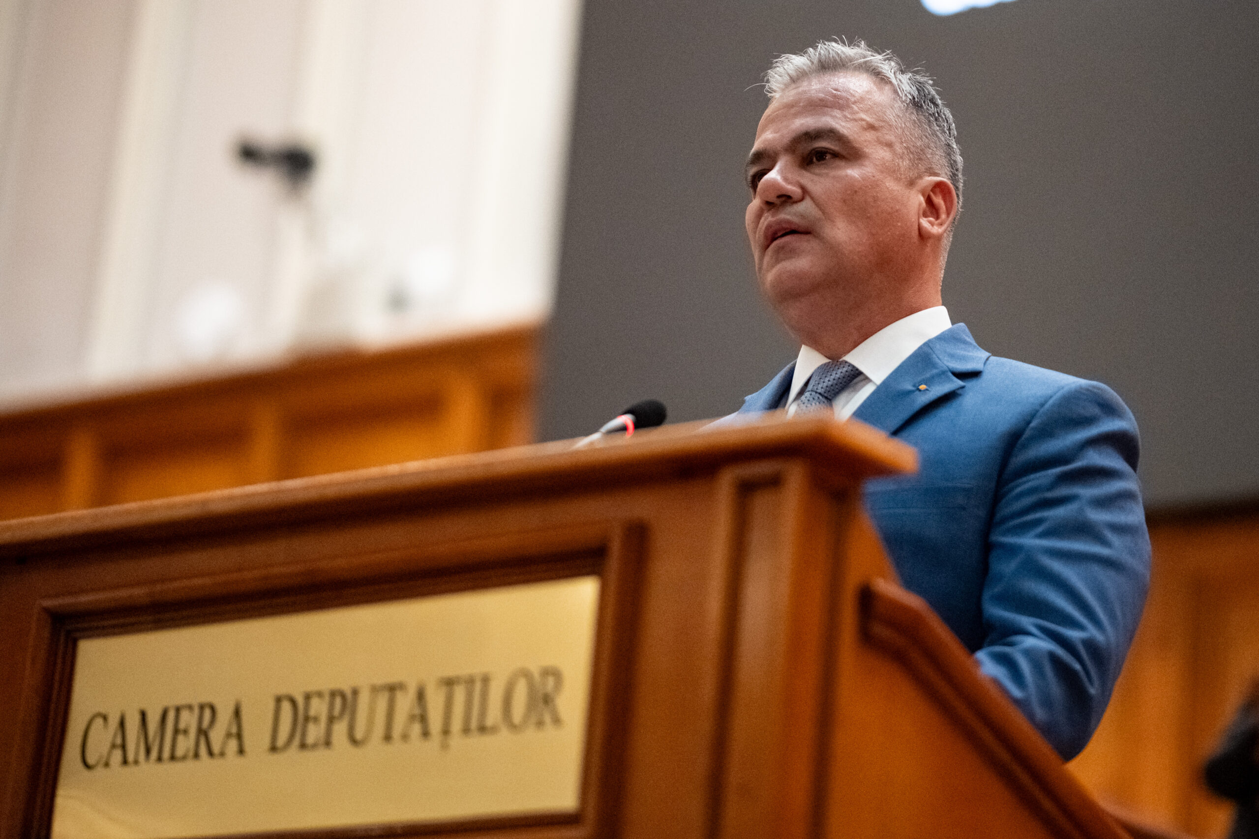 Ce mesaj a primit Adrian Vestea in seara in care a pierdut batalia in Parlament