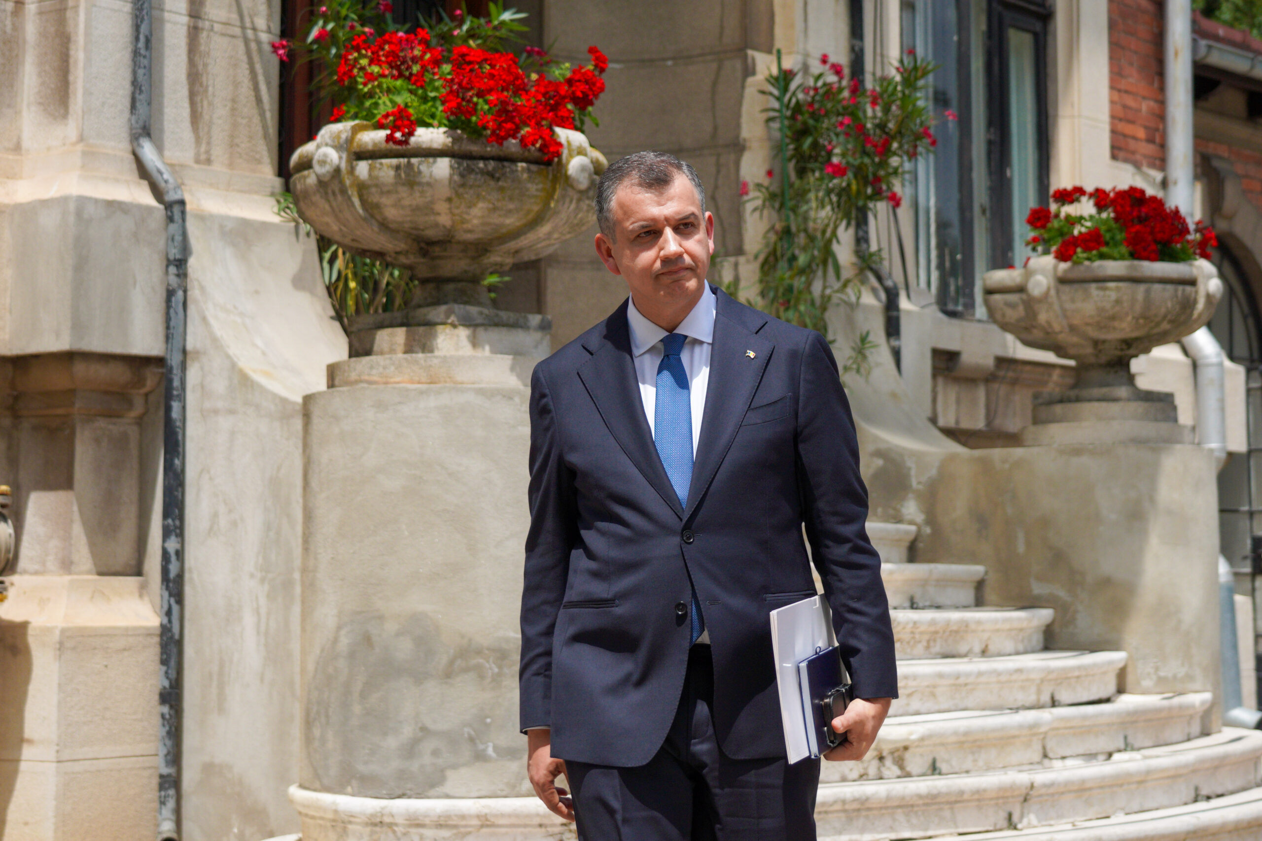 Fara voturile PNL guvernul Tomac pare compromis Ce spun calculele