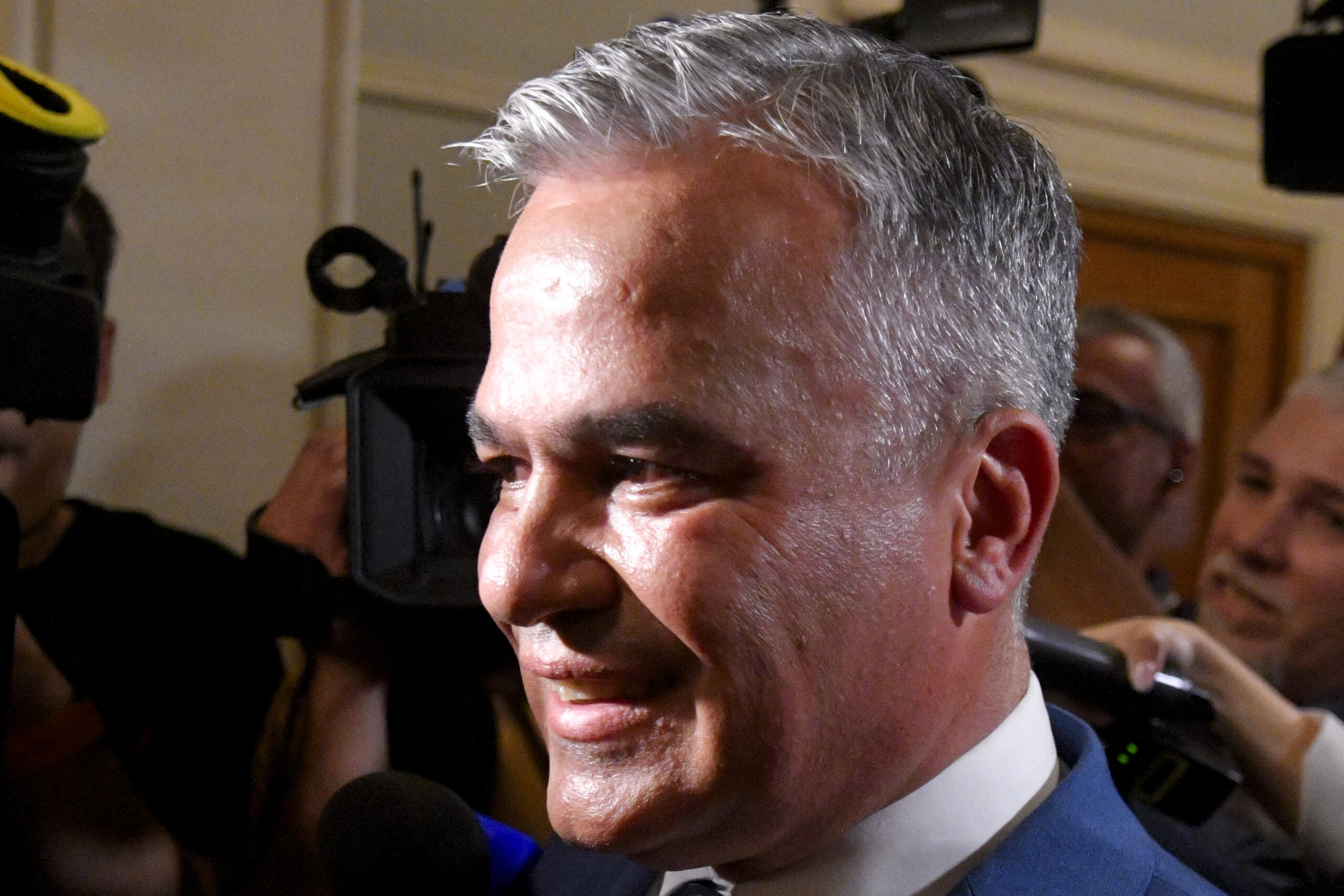 G4Media: Lista miniștrilor din Guvernul Veștea. PSD și liberalii din opoziția anti-Bolojan, printre propuneri. 2 G4Media Lista ministrilor din Guvernul Vestea PSD si liberalii din opozitia anti Bolojan printre propuneri