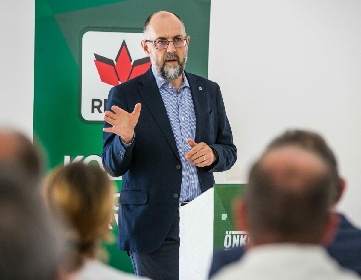 Kelemen Hunor despre votul pentru guvernul Tomac: Astăzi nu observ o majoritate care să-l susțină. 2 Kelemen Hunor despre votul pentru guvernul Tomac Astazi nu observ o majoritate care sa l sustina