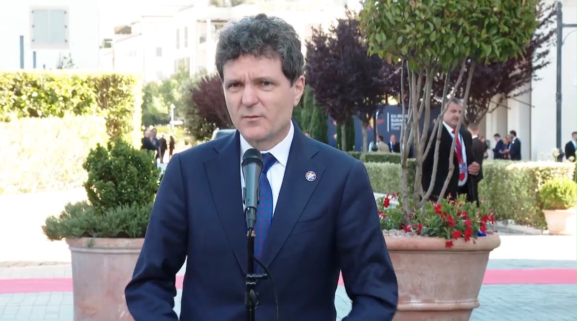 Nicuor Dan Scopul legii salarizarii nu a fost sa majoram salariile pentru toata lumea Adoptarea pana pe 30 iunie putin probabila