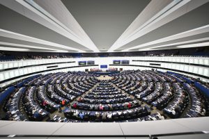 UE isi testeaza puterea economica la Strasbourg comertul cu SUA si reglementarile pentru inteligenta artificiala deschid plenara Parlamentului European