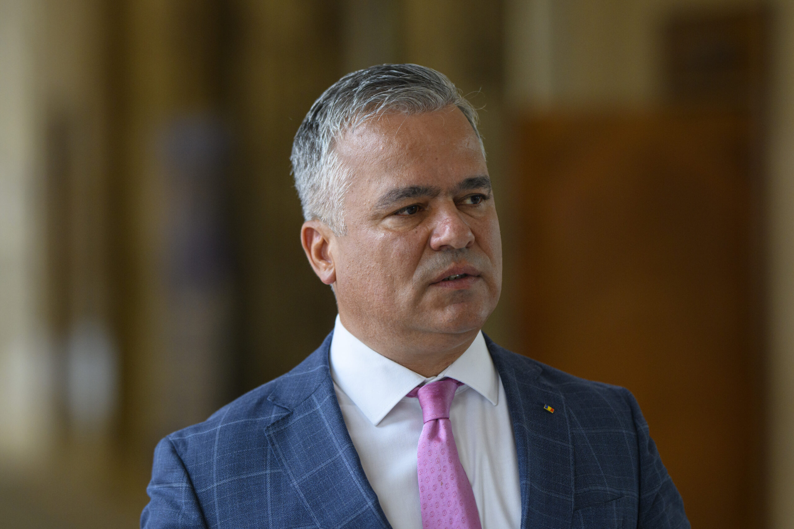 Vestea raspunde acuzatiilor de pucist si respinge ipoteza unui guvern format cu PSD impotriva PNL