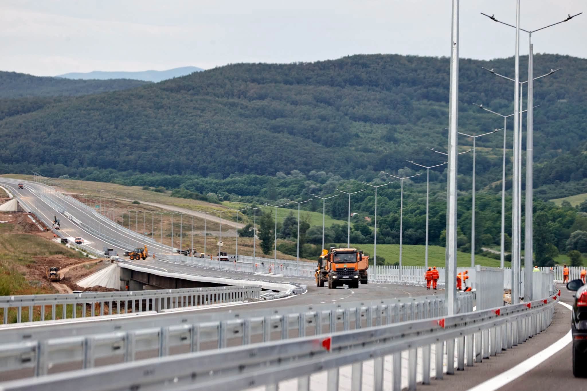 Bolojan Peste 40 km din Autostrada Transilvania intre Cluj si Zalau vor fi deschisi pana pe 1 decembrie