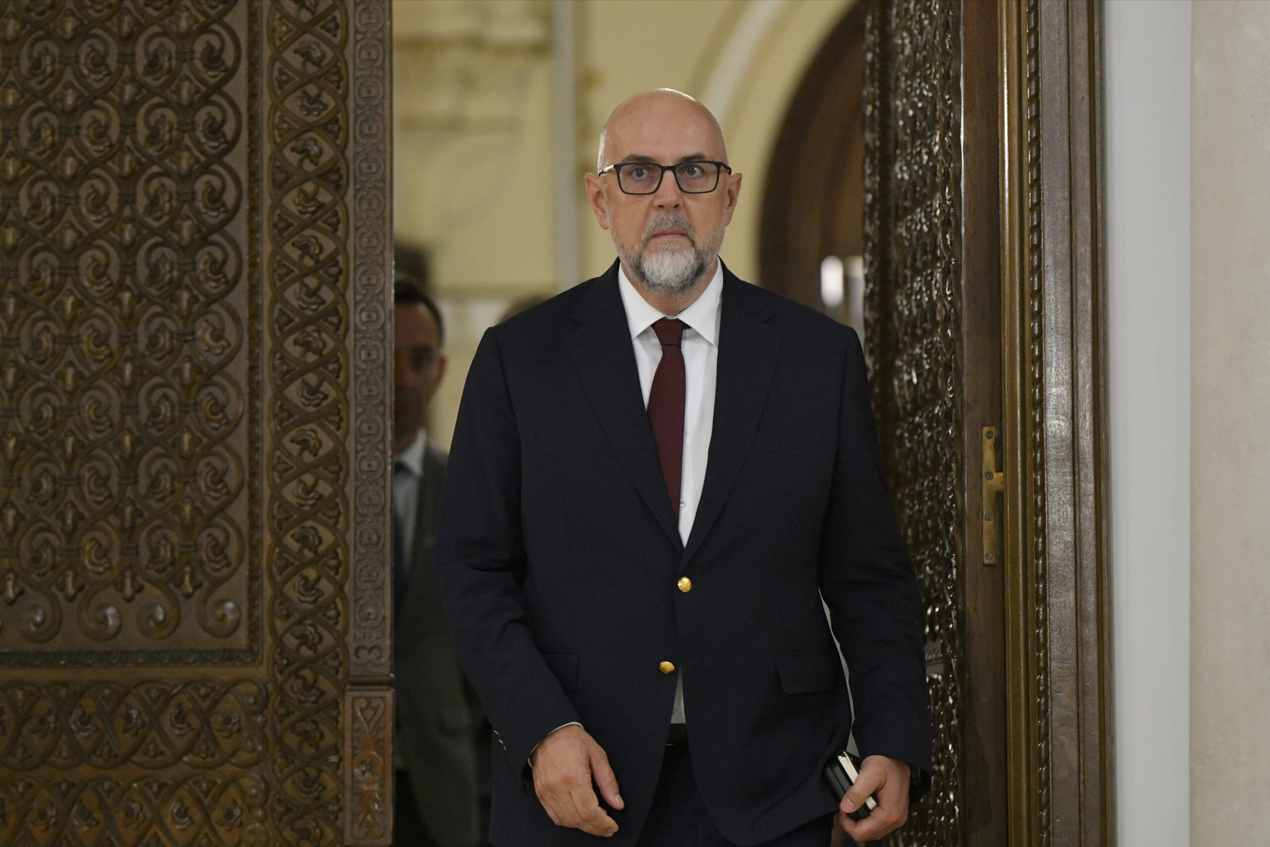 Kelemen Hunor afirma ca oamenii s au saturat de circ si solicita partidelor sa depaseasca supararile Solutia se gaseste in randurile PSD PNL USR si UDMR
