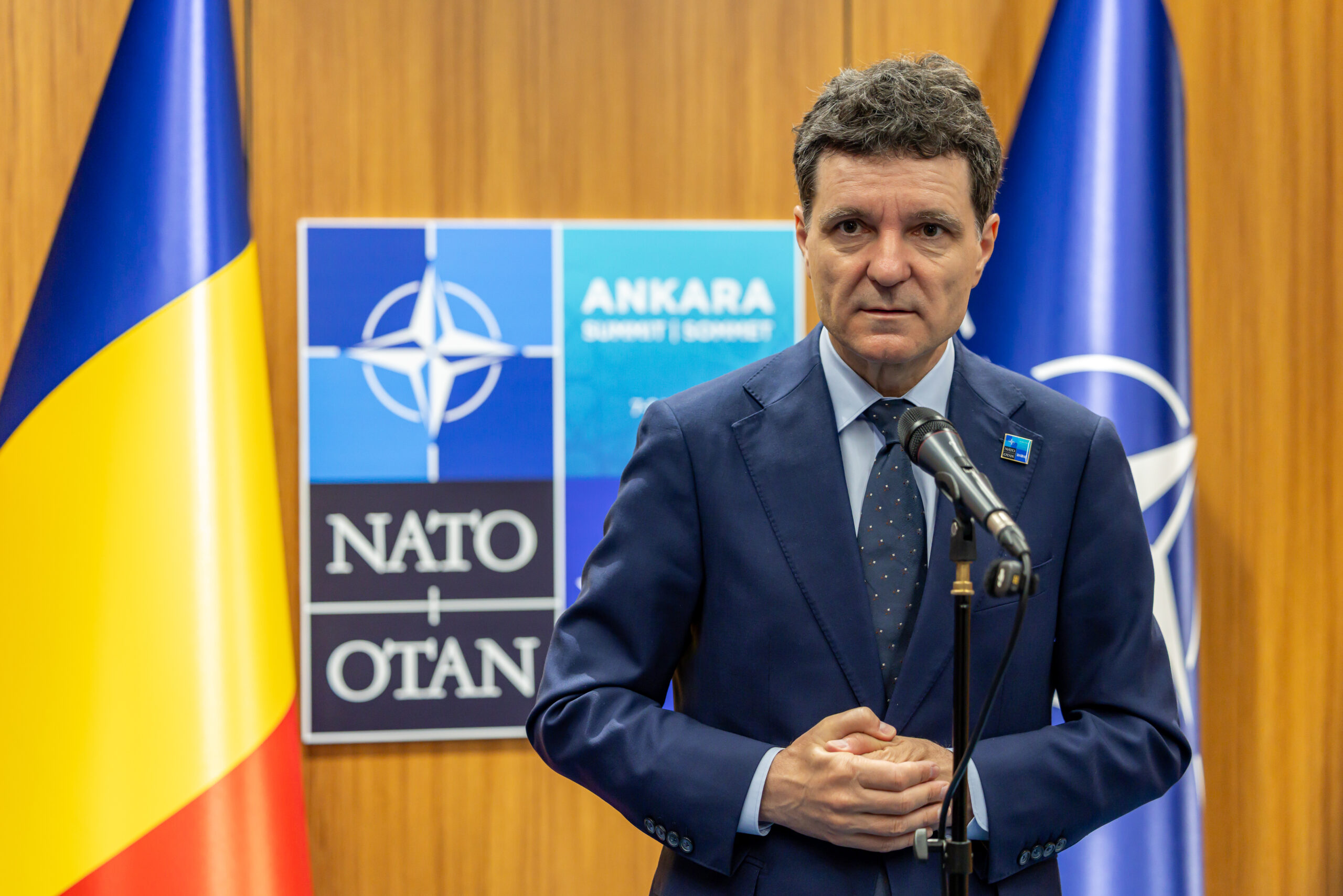 Nicușor Dan nu va păstra arma primită la summitul NATO. Ce se întâmplă cu pistolul oferit de Erdogan. 2 Nicusor Dan nu va pastra arma primit a la summitul NATO Ce se intampla cu pistolul oferit de Erdogan