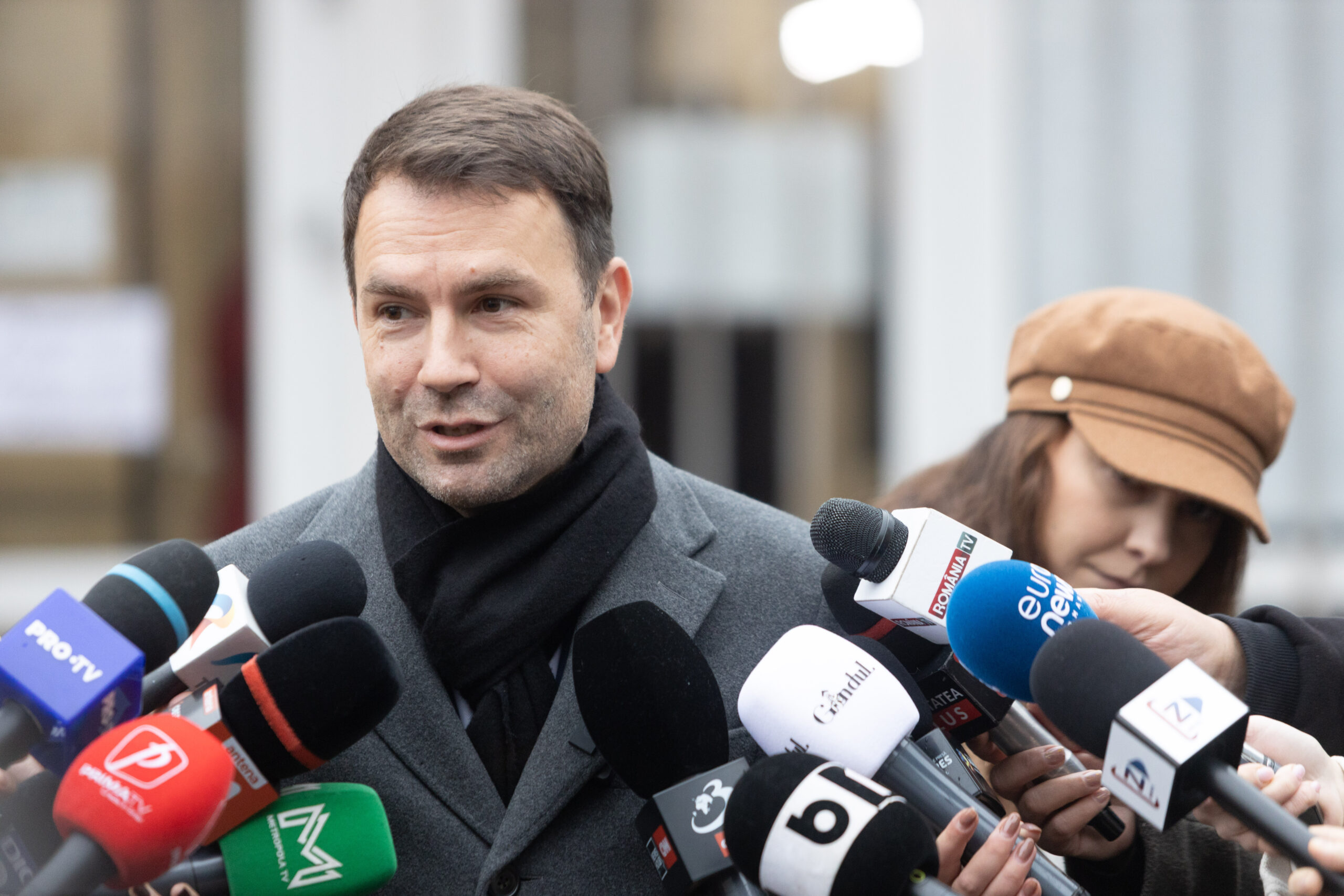 Răspunsul lui Drulă la acuzațiile lui Grindeanu: „Aproape că mă simt vinovat că sunt în concediu” 2 raspunsul lui drula la acuzatiile lui grindeanu aproape ca ma simt vinovat ca sunt in concediu