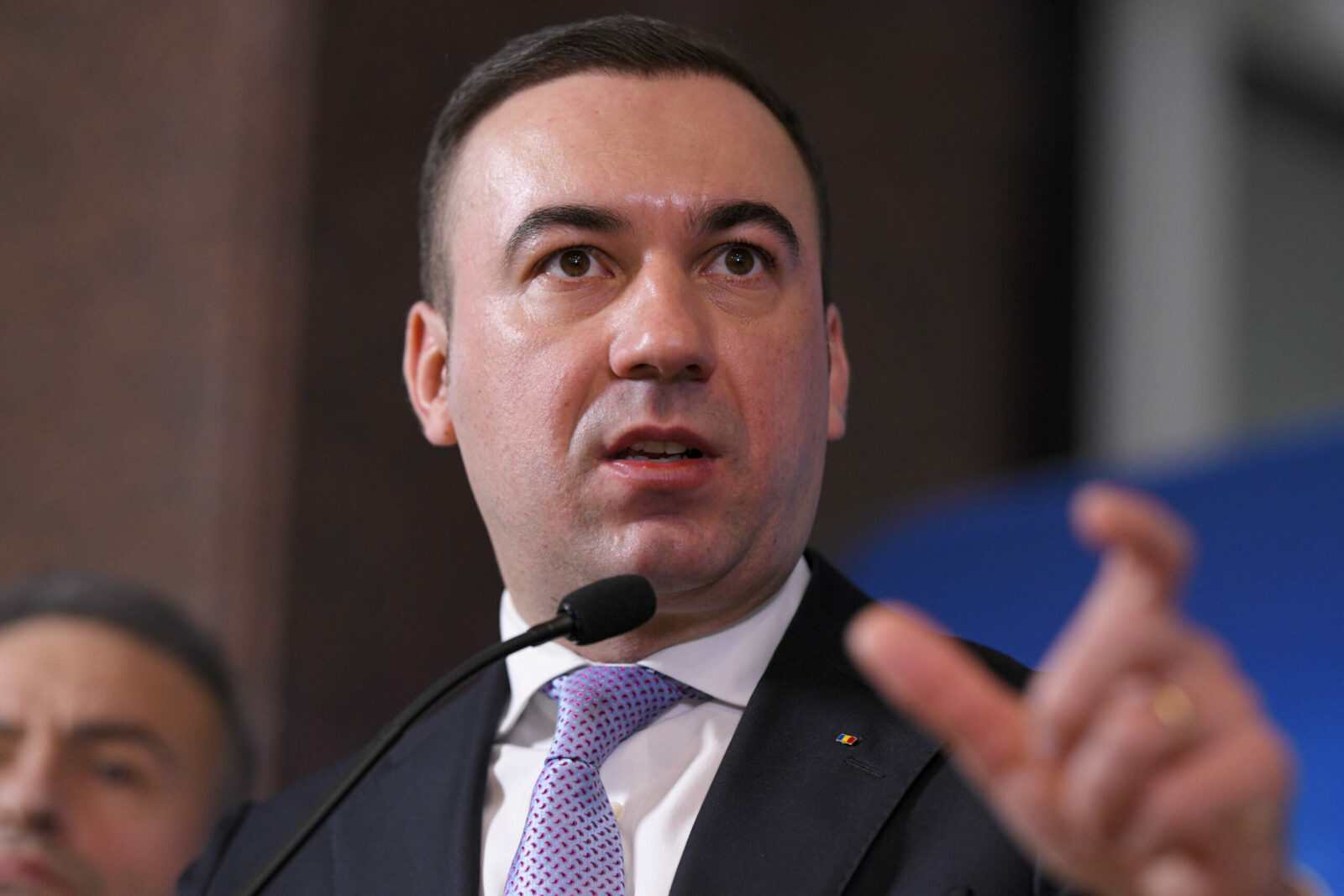 18 zile Ata t mai are Romania Bogdan Ivan solicita Guvernului sa se deplaseze de urgenta la Bruxelles pentru a salva grupurile de la Complexul Energetic Oltenia