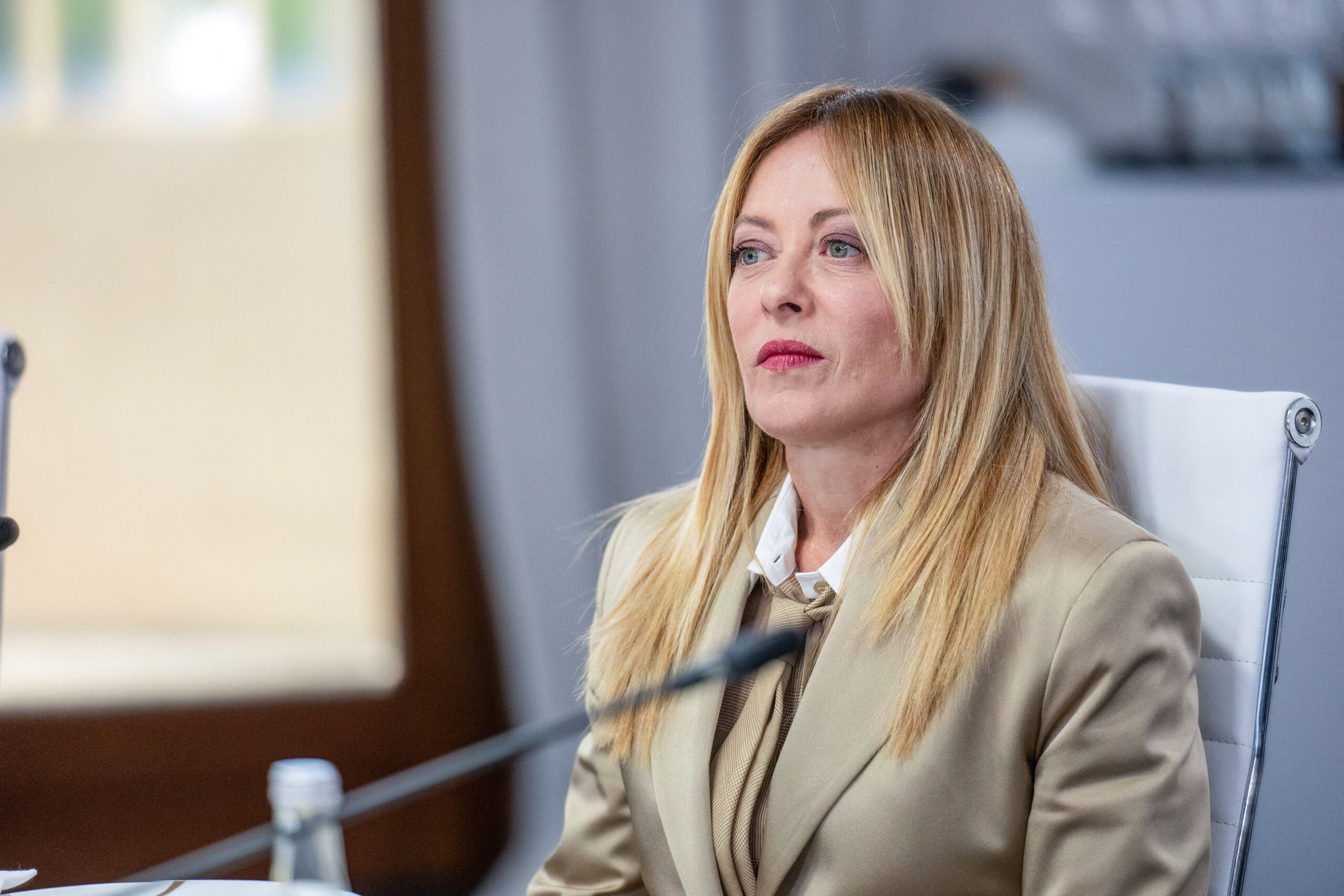 Analiza Un nou partid de extrema dreapta o determina pe Giorgia Meloni sa si radicalizeze discursul