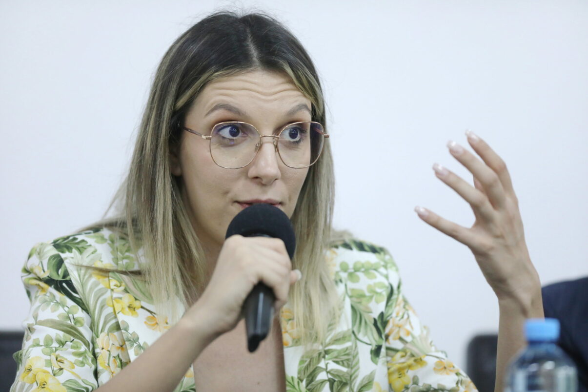 Buzoianu îi dă dreptate lui Isărescu: „Ar fi trebuit să ne disputăm intern și să ieșim cu un front unit”. Ce soluții propune pentru criza politică. 3 Buzoianu ii da dreptate lui Isarescu Ar fi trebuit sa ne disputam intern si sa iesim cu un front unit Ce solutii propune pentru criza politica