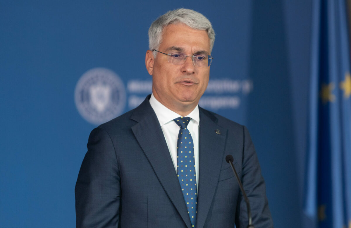Legea salarizarii nu a fost abandonata Pislaru Doua partide au declarat ca ar sprijini o