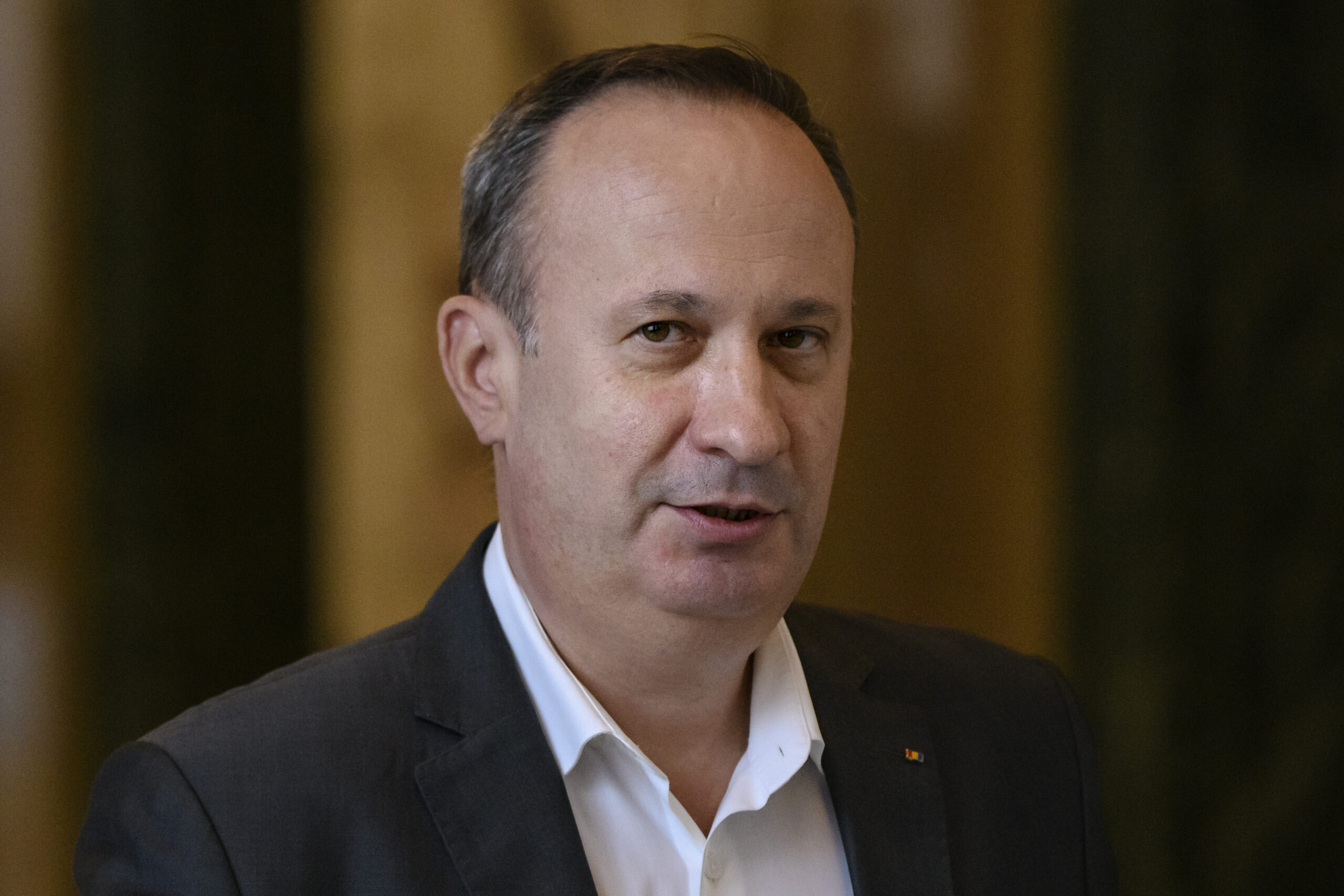 Minciuna denatureaza realitatea Caciu acuza Guvernul ca ascunde recesiunea