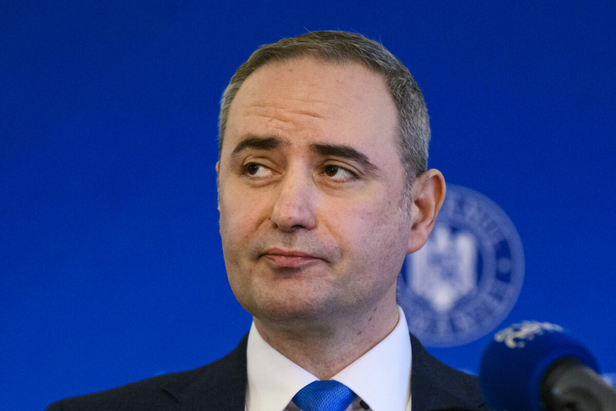 Nazare: Eforturile de combatere a evaziunii fiscale și a contrabandei trebuie să fie susținute de reguli clare. 2 Nazare Eforturile de combatere a evaziunii fiscale si a contrabandei trebuie sa fie sustinute de reguli clare