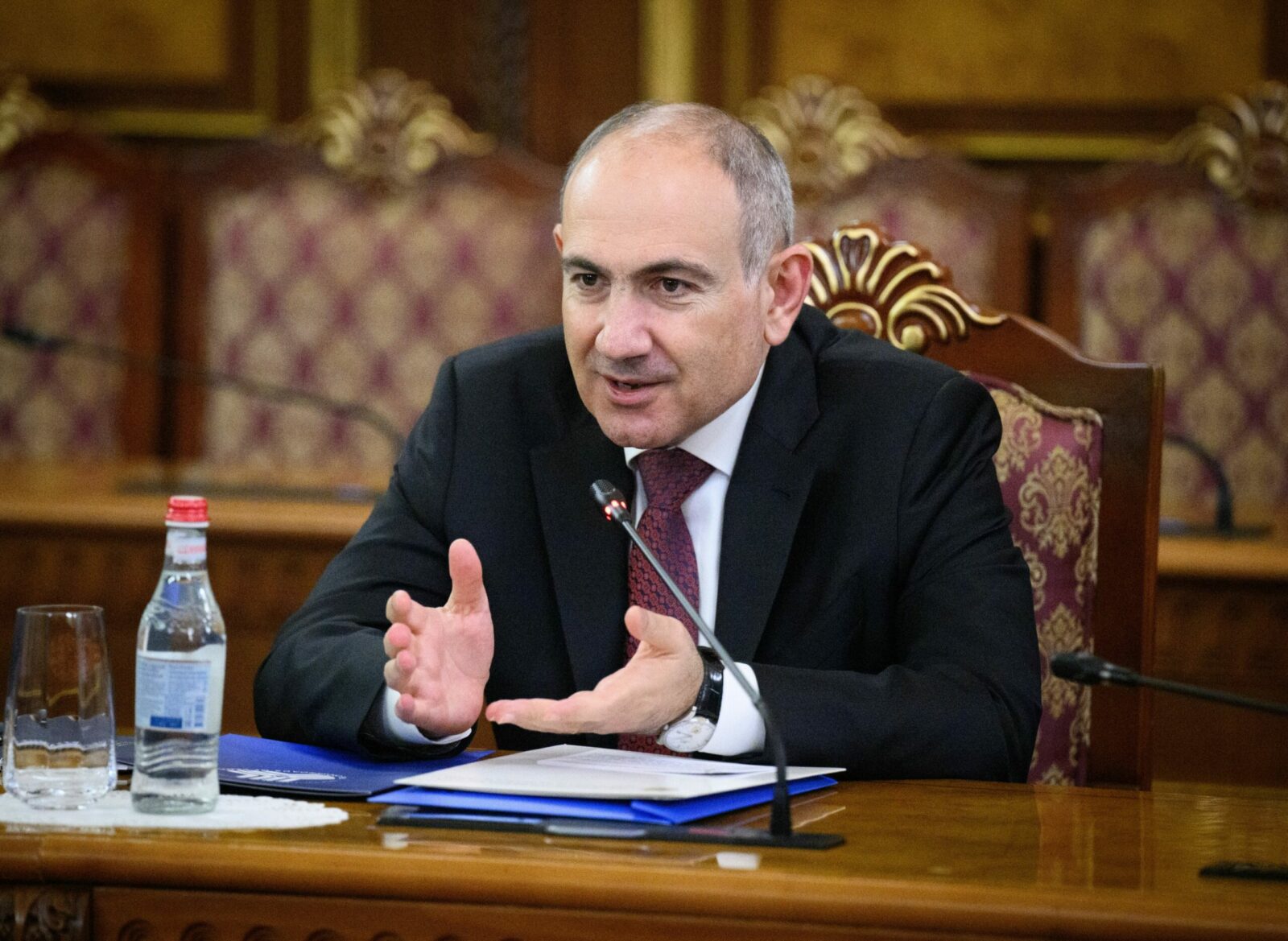 O altă țară dorește să adere la UE. Premierul a făcut anunțul. 2 O alta tara doreste sa adere la UE Premierul a facut anuntul
