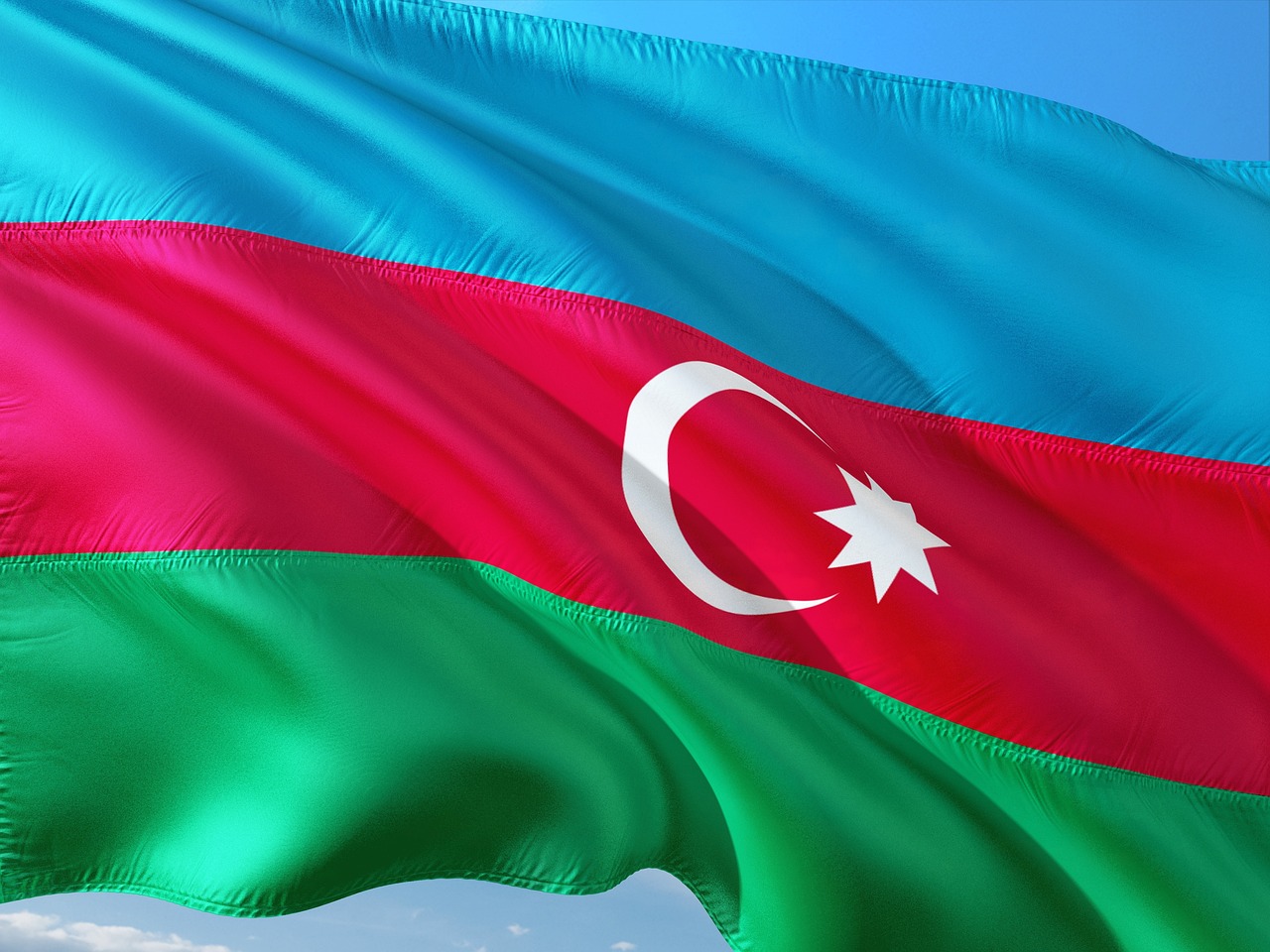 O tara din spatiul exsovietic a eliberat un mandat international de arestare pentru trei propagandisti rusi