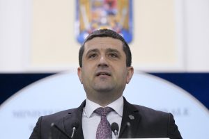 Operatiune in premiera pe Braul Bala Radu Mirua Fiecare zi suplimentara de functionare a Centralei de la Cernavoda reprezinta un castig masurabil Peste 100 de soldati au luat parte la interventie