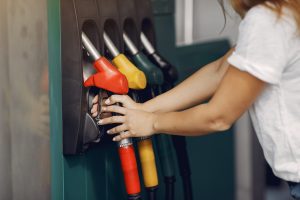 Preturile motorinei au crescut alarmant Un fost ministru al Energiei solicita interventia Guvernului