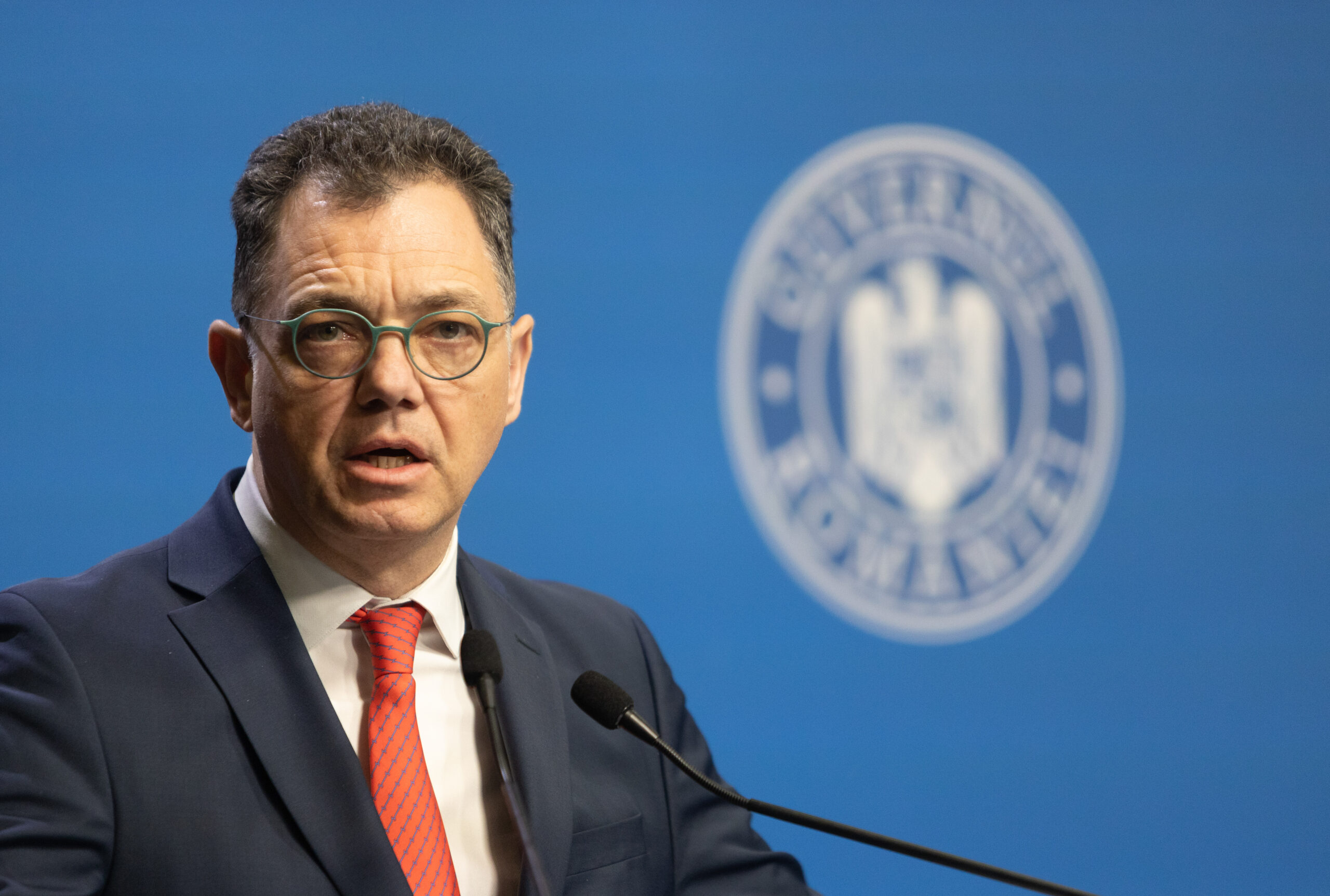 Radu Oprea îi răspunde Oanei Gheorghiu: Mult zgomot, dar ce rezultate? 2 Radu Oprea ii raspunde Oanei Gheorghiu Mult zgomot dar ce rezultate