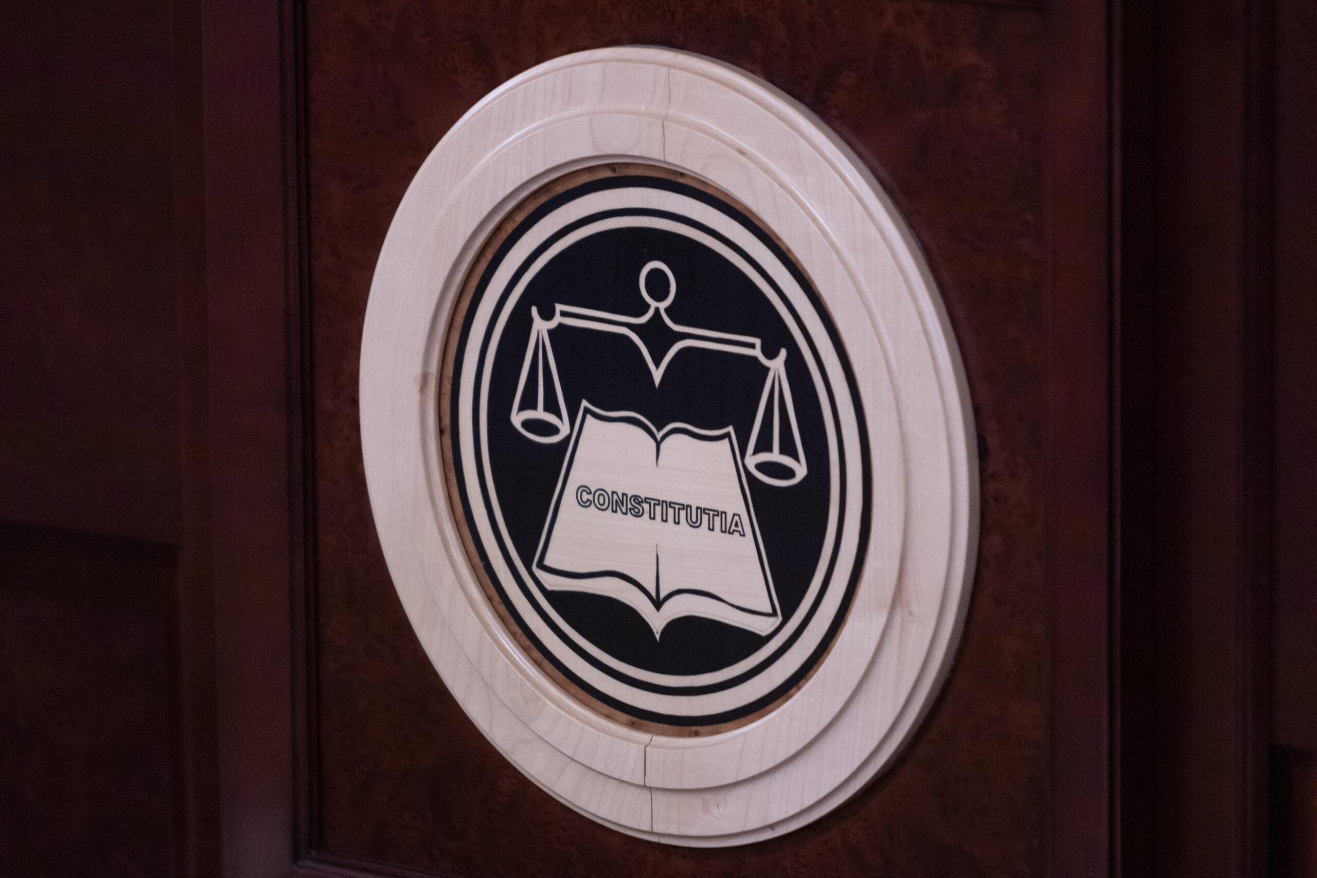 Surse USR si PNL contesta la CCR Legea Integritatii desi parte dintre parlamentarii lor au votat o CCR va analiza legea in regim de urgenta