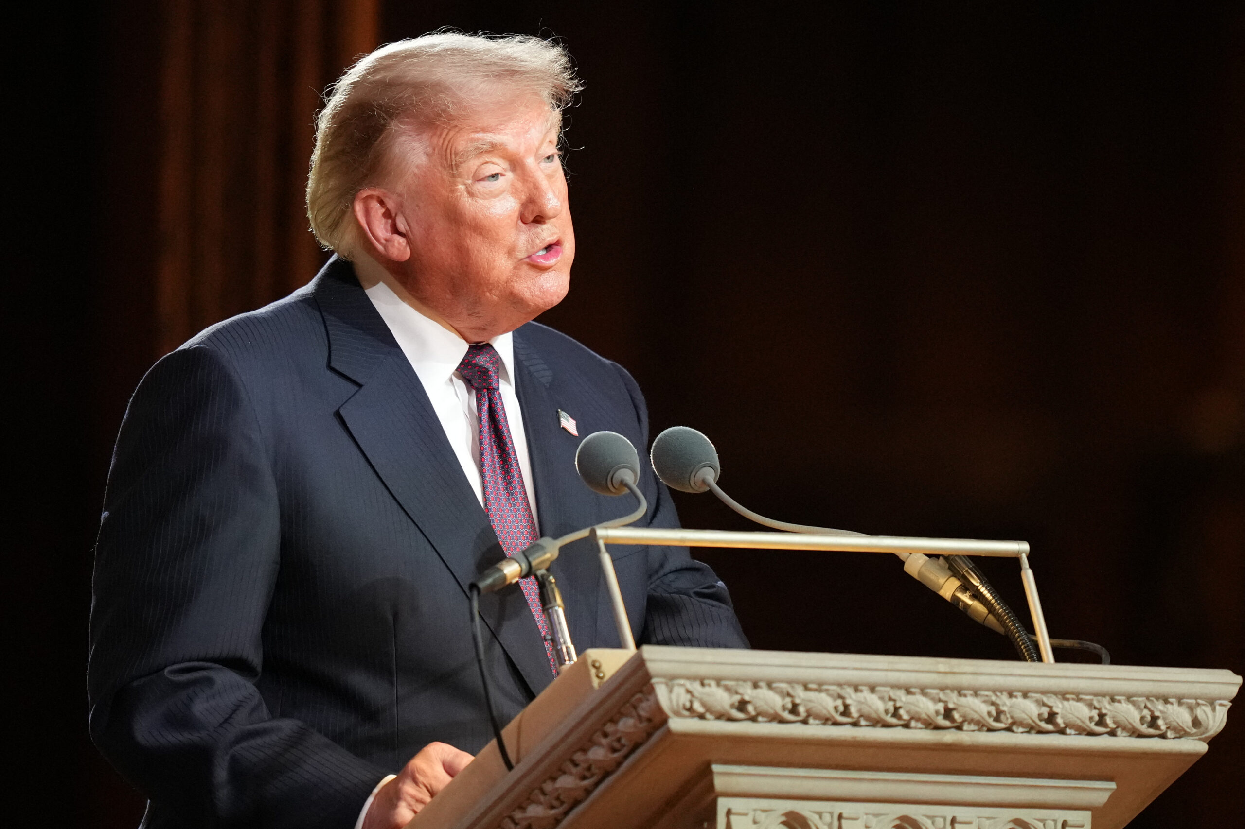 Trump ameninta o tara aliata dupa ce a fost respins de presedintele acesteia