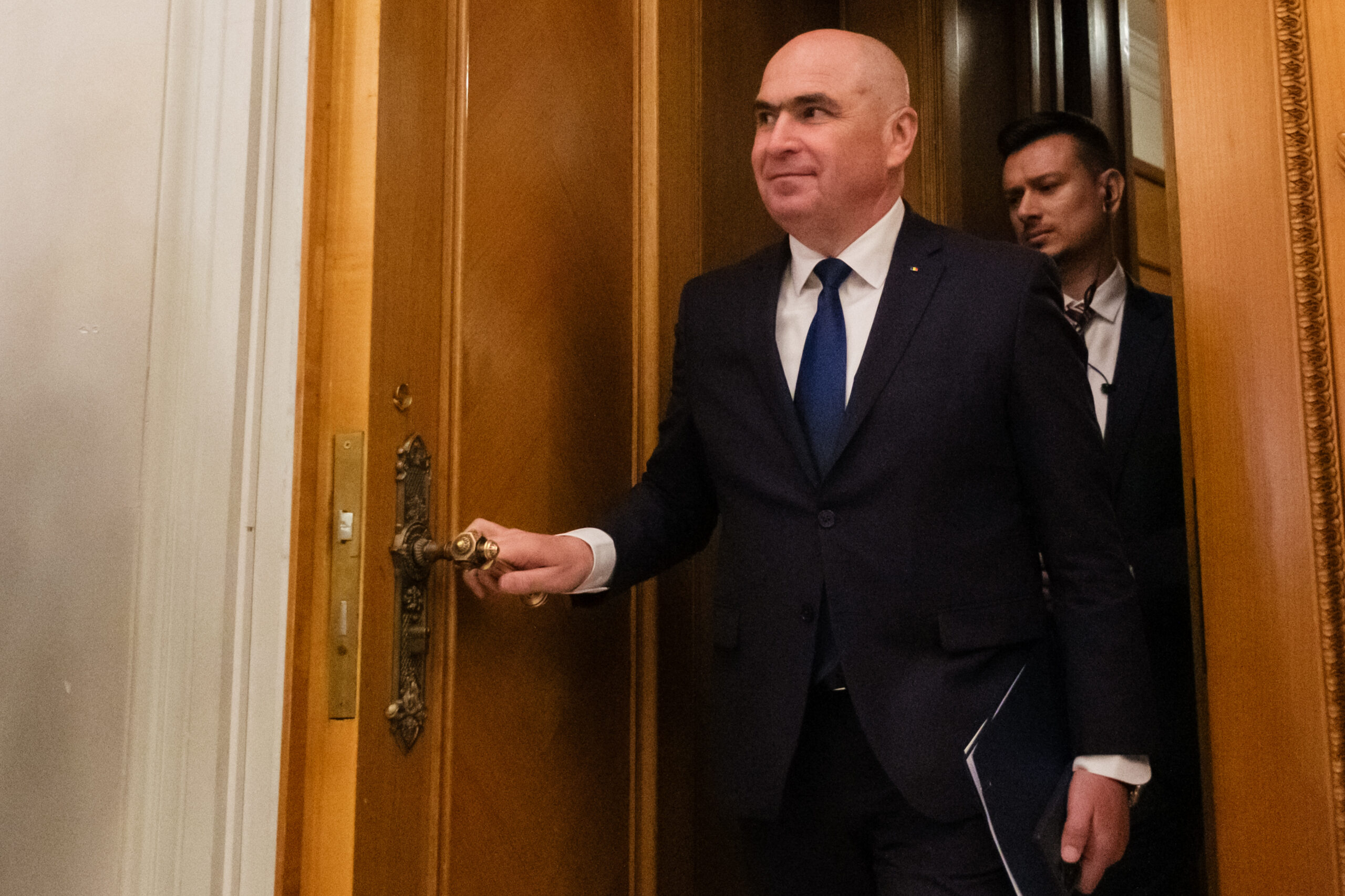 „Modificări specifice pentru plăți politice”. Bolojan, referitor la sesizarea la CCR privind Legea Integrității: Această verificare a constituționalității este esențială. 2 modificari specifice pentru plati politice bolojan referitor la sesizarea la CCR privind legea integritatii aceasta verificare a constitutonalitatii este esentiala