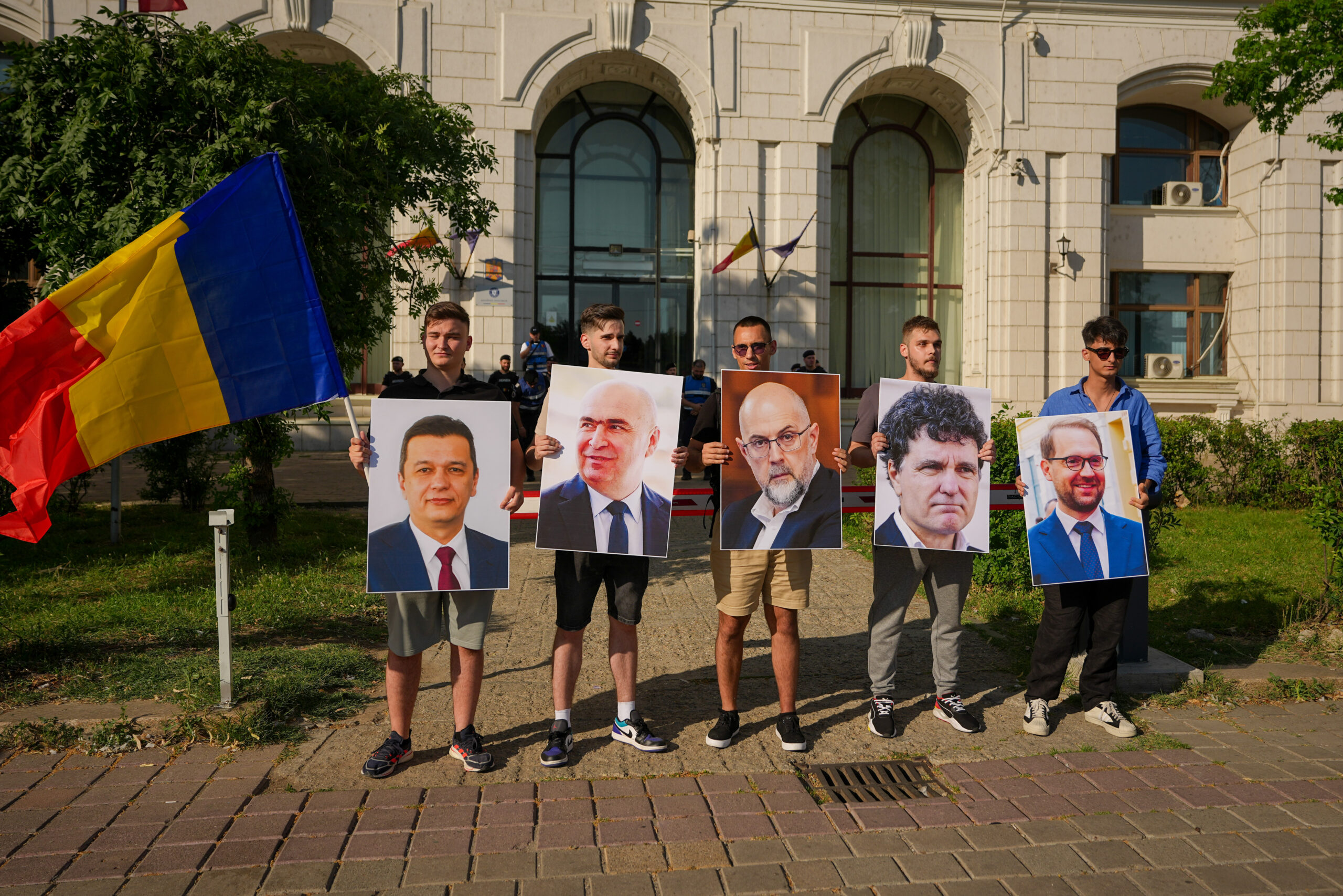 Ultima oportunitate pentru fondurile din PNRR. Nicușor Dan îi convoacă pe liderii fostei coaliții pentru a debloca 770 de milioane de euro din PNRR. 2 ultima oportunitate pentru fondurile din pnrr nicusor dan ii convoca pe liderii fostei coalitii pentru a debloca 770 de milioane de euro din pnrr