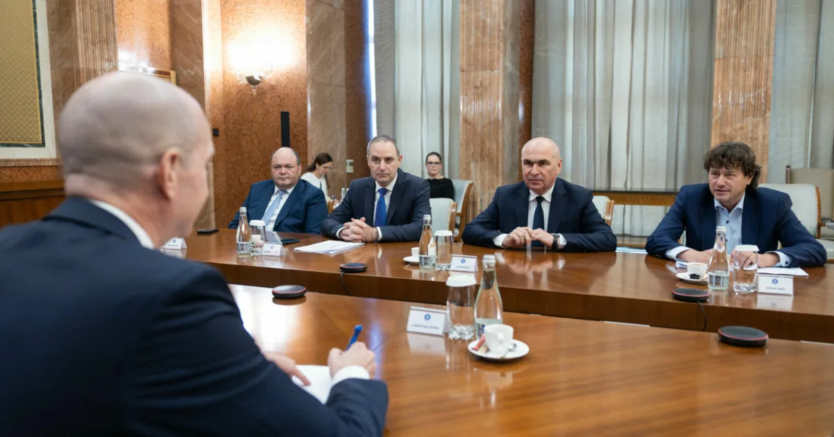 Bolojan, optimist după evaluarea ratingului: politicienii vor continua linia Guvernului 2 Bolojan, optimist după evaluarea ratingului: politicienii vor continua linia Guvernului