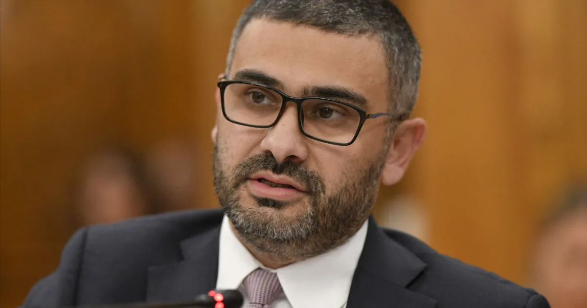 Florin Manole critică dur programul PNL la Muncă: E jenant pentru 3 partide 3 Florin Manole critică dur programul PNL la Muncă: E jenant pentru 3 partide