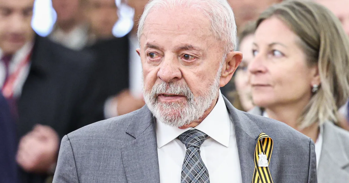 Lider denunță interferențe străine în alegeri și îl atacă pe Trump: E ca un împărat 3 Lider denunță interferențe străine în alegeri și îl atacă pe Trump: E ca un împărat