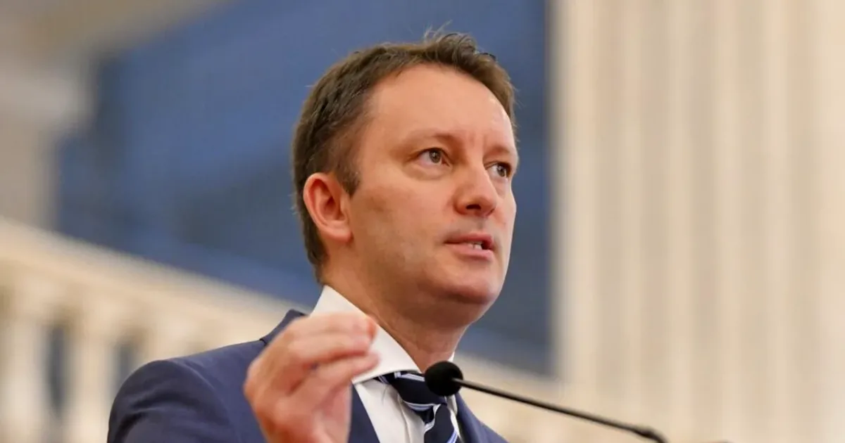 Mureșan vrea să-i întoarcă pe românii din diaspora. Ce le promite