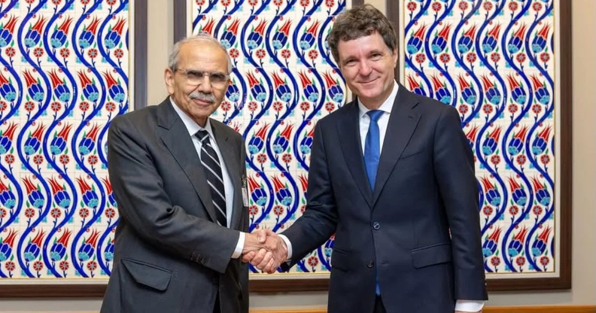 Nicușor Dan, întâlnire la New York cu premierul Libanului. Subiect: candidatura lui Cioloș 2 Nicușor Dan, întâlnire la New York cu premierul Libanului. Subiect: candidatura lui Cioloș