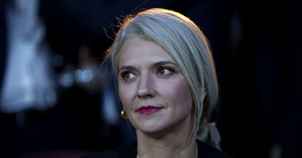Alina Gorghiu ironizează PNL după votul pentru Guvernul Niculescu: „Cine a greșit?” 2 Alina Gorghiu ironizează PNL după votul pentru Guvernul Niculescu: „Cine a greșit?”