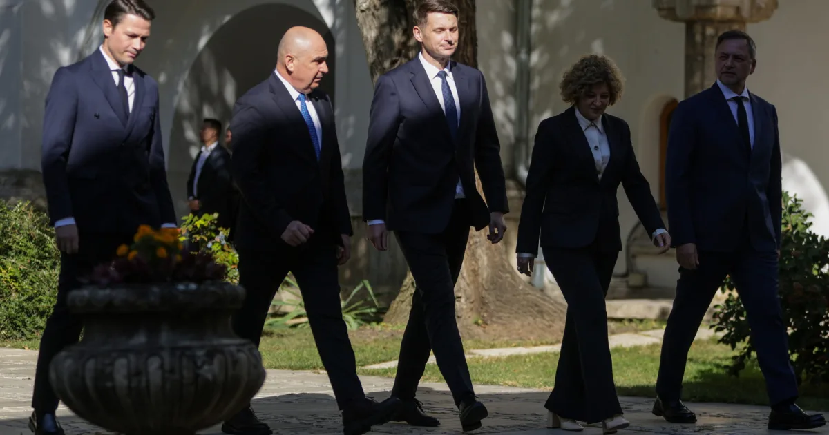 Liberalii din funcții de conducere demisionează săptămâna viitoare. Anunțul lui Bolojan