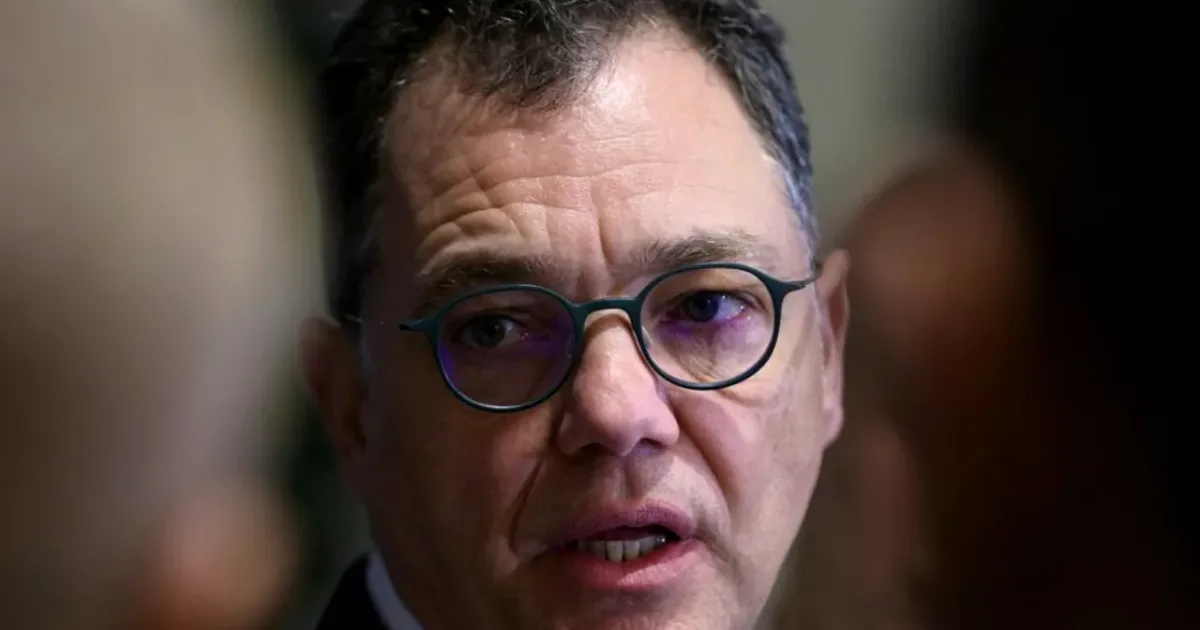 Oprea atacă foștii parteneri: „Dacă sunt nori, PSD e de vină”. De ce a căzut Bolojan 2 Oprea atacă foștii parteneri: „Dacă sunt nori, PSD e de vină”. De ce a căzut Bolojan