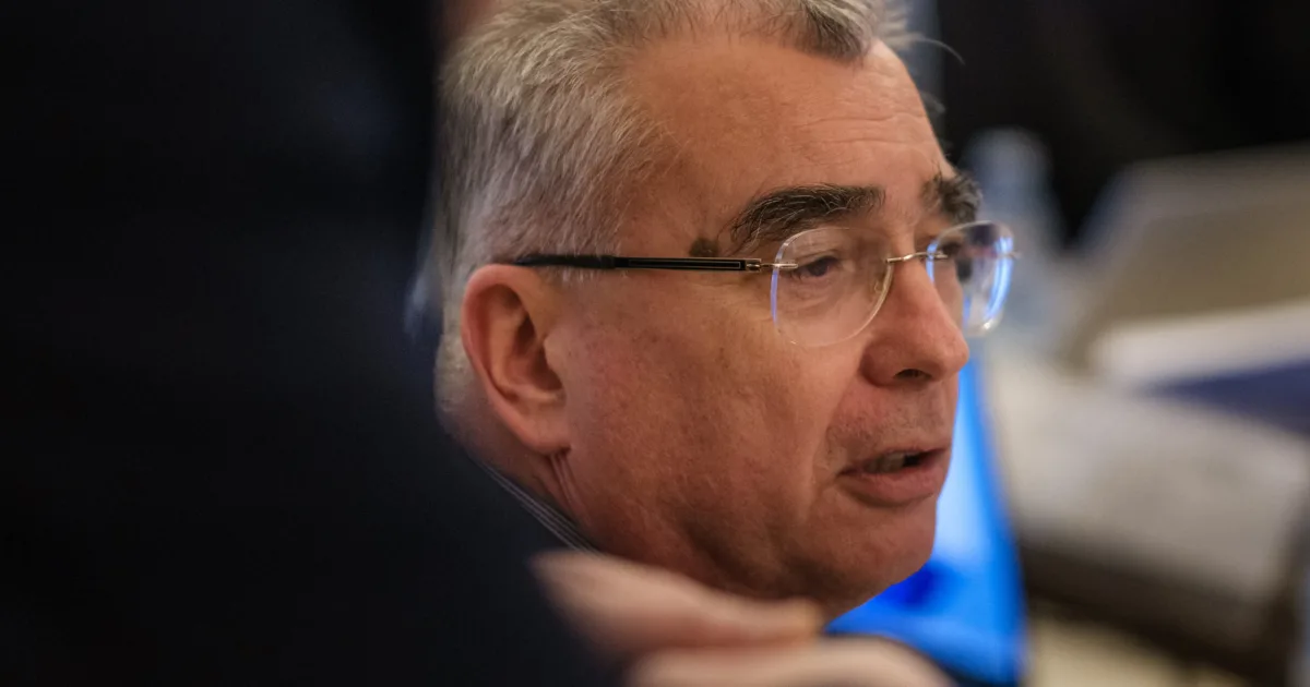 Petrișor Peiu: Nicușor Dan calcă zilnic pe urmele dictaturii regale a lui Carol al II-lea 2 Petrișor Peiu: Nicușor Dan calcă zilnic pe urmele dictaturii regale a lui Carol al II-lea