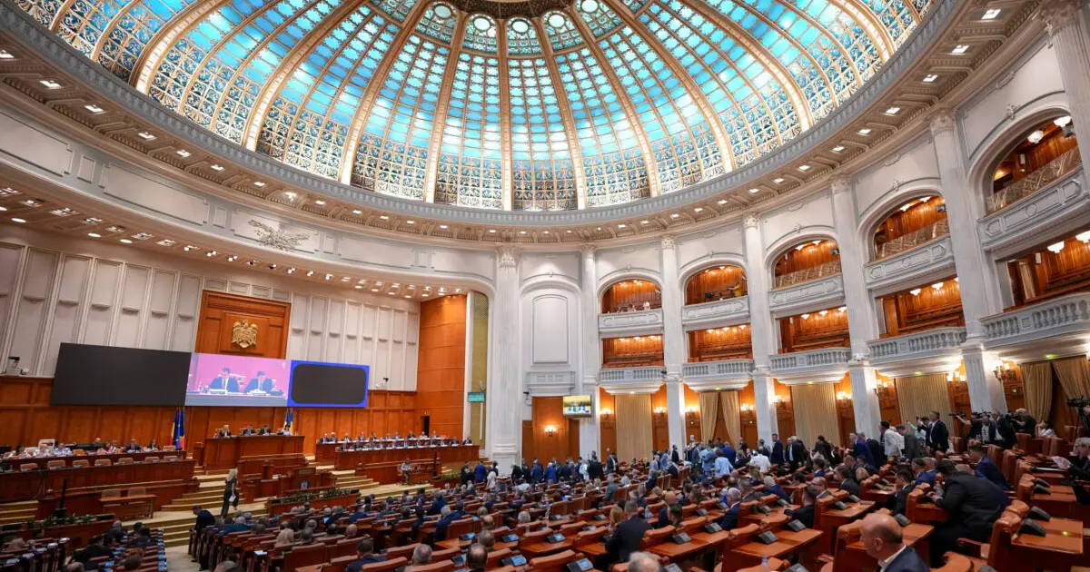 Protest în Parlament: USR, PNL și AUR cer comisie de anchetă în scandalul Mykonos-Nordis 2 Protest în Parlament: USR, PNL și AUR cer comisie de anchetă în scandalul Mykonos-Nordis