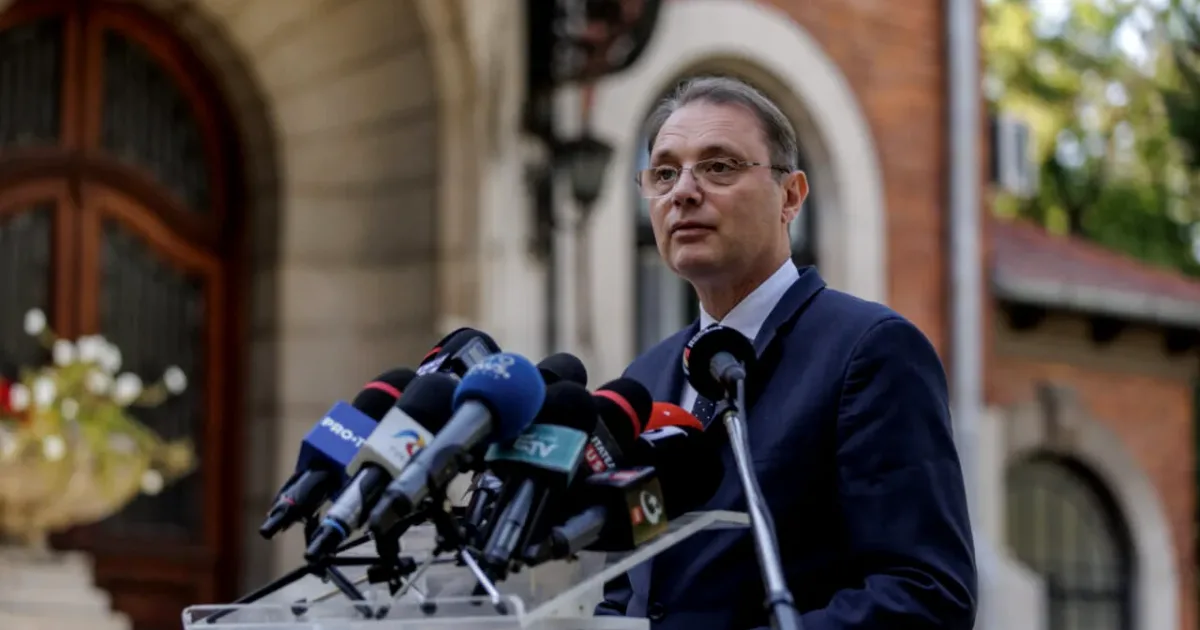 Ședința Parlamentului pentru învestirea Guvernului Luca Niculescu a început 2 Ședința Parlamentului pentru învestirea Guvernului Luca Niculescu a început